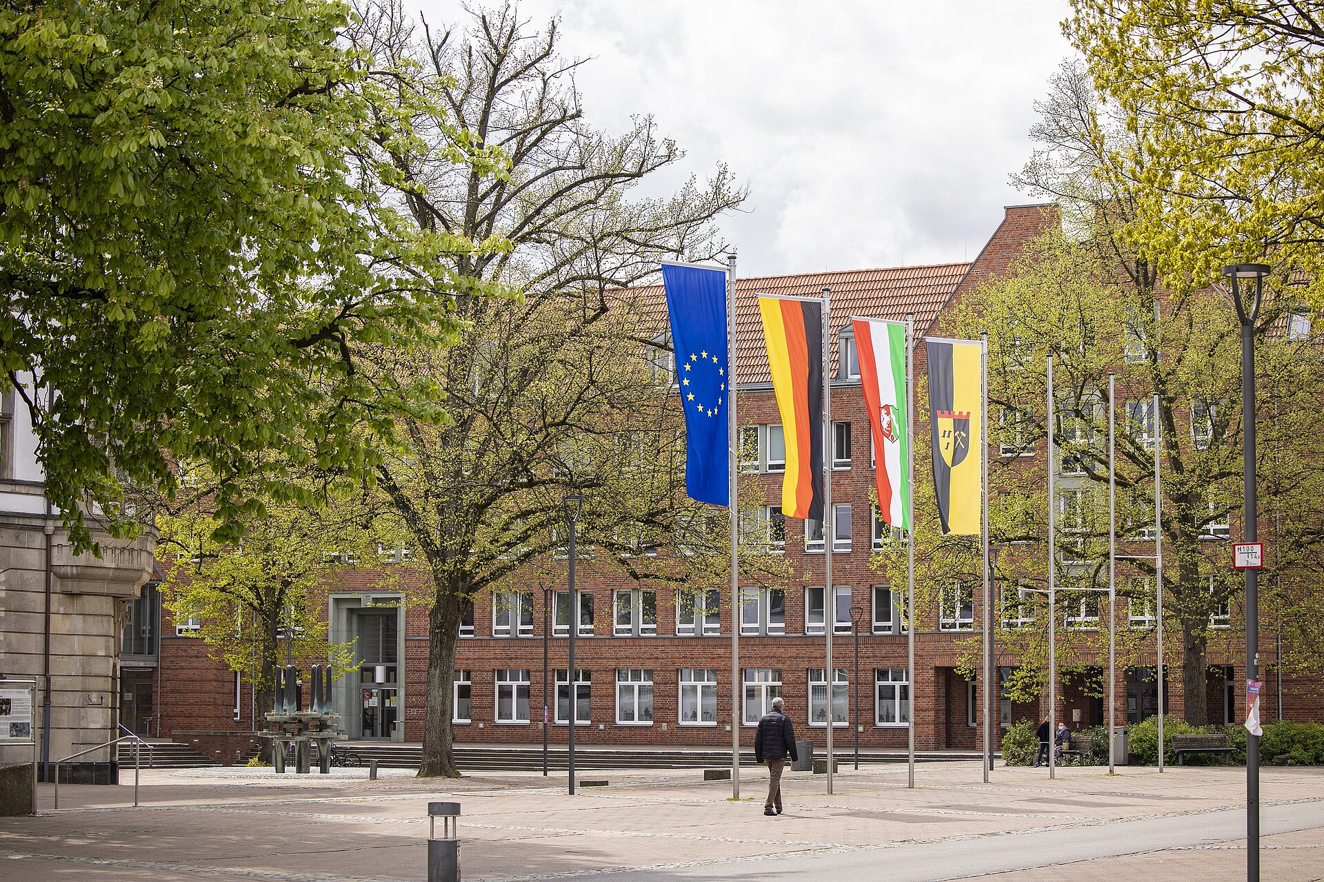 Flaggenaktion in Gladbeck, Foto: RVR / Sascha Kreklau